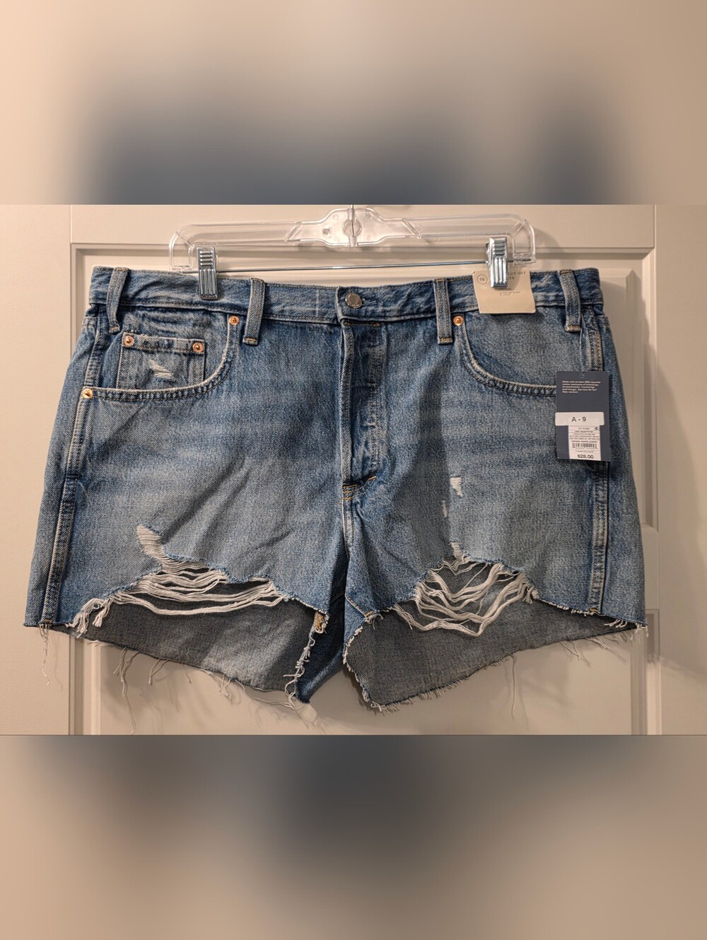 NWT Universal Thread High Rise Mini Cut Off Shorts Light Wash Size 16